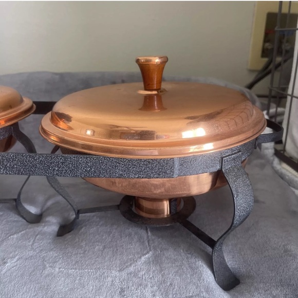 Pair of pots and double lighter. 20th century. Made of copper and gilded metal. - Picture 3 of 10